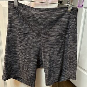 Lululemon Align high rise 8” shorts